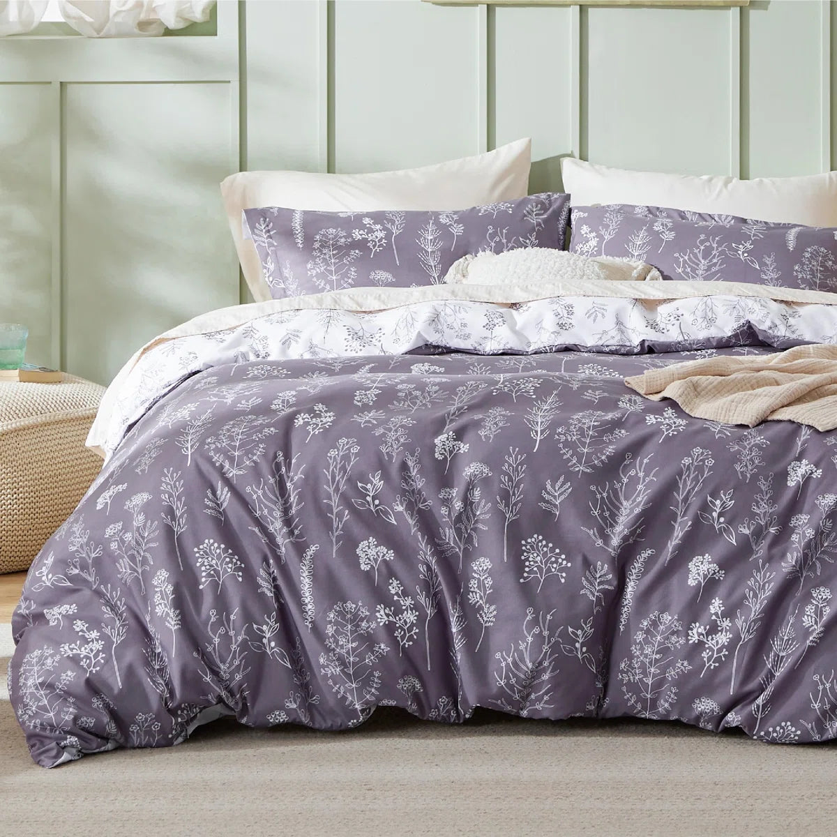 Reversible Floral Duvet Cover Set With Zipper Closure