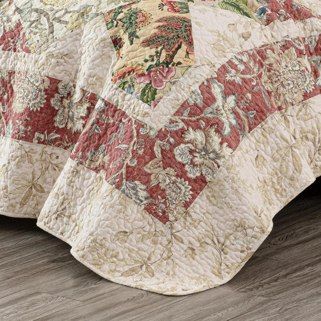Lunaria Cotton Patchwork Quilt Set