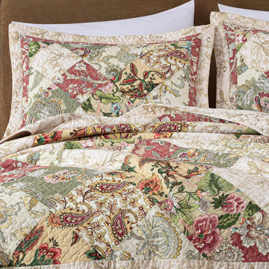 Lunaria Cotton Patchwork Quilt Set